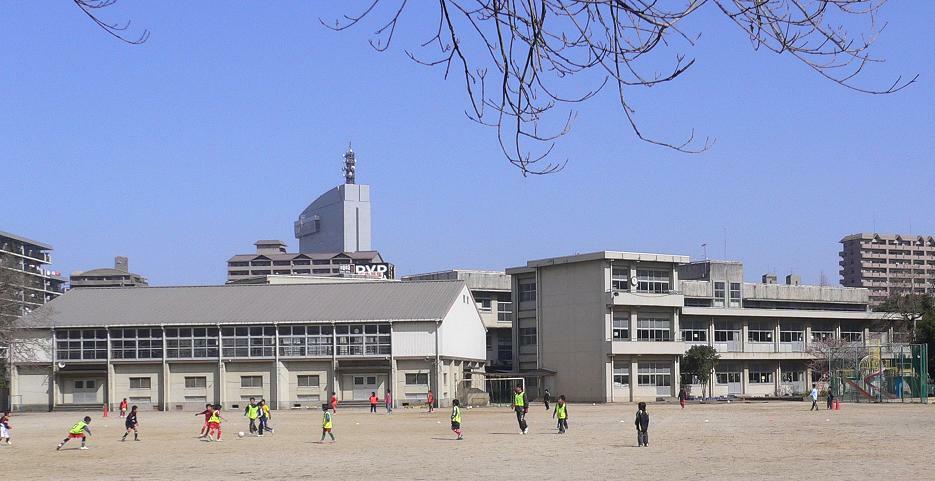 大分市立大道小学校　約300ｍ/徒歩4分