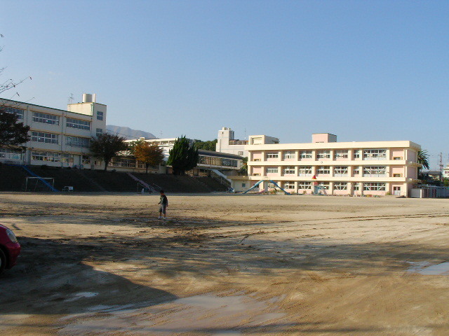境川小学校（約450ｍ/徒歩6分）