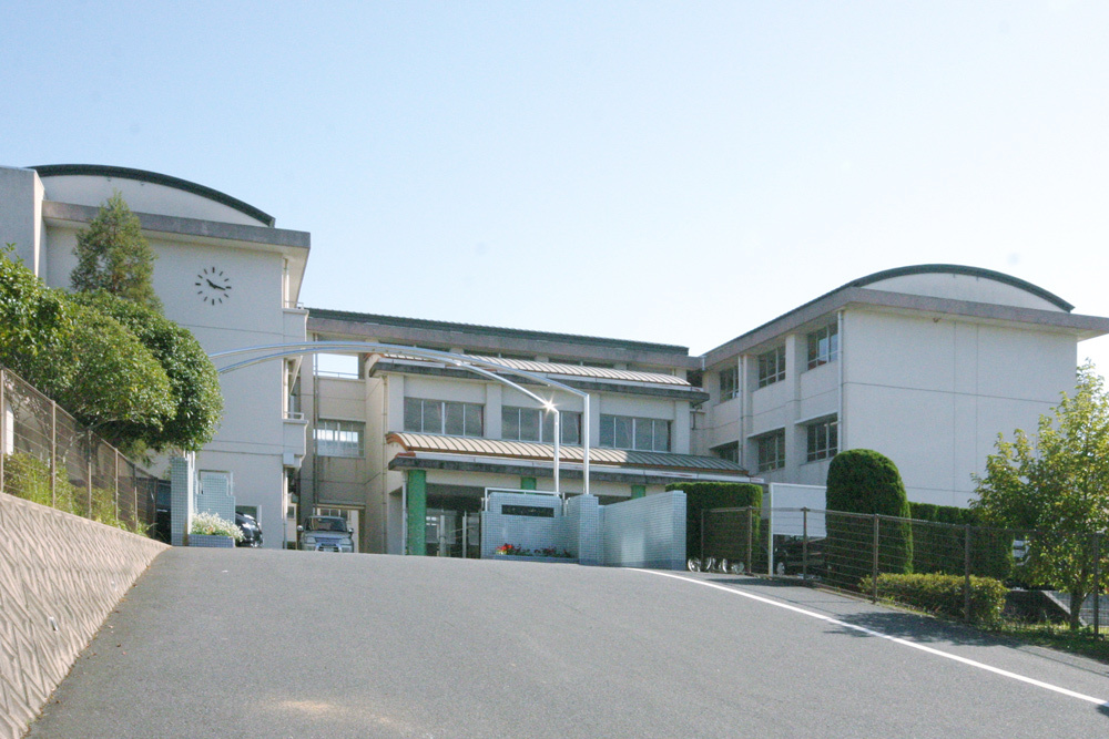 西の台小学校(約550m/徒歩7分)