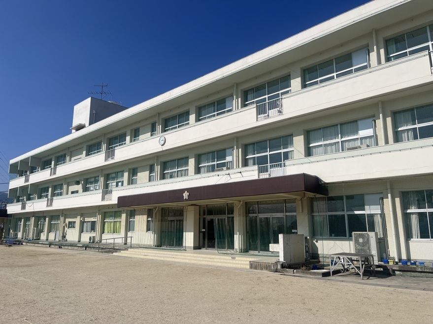 川崎小学校（約1100ｍ/徒歩14分）