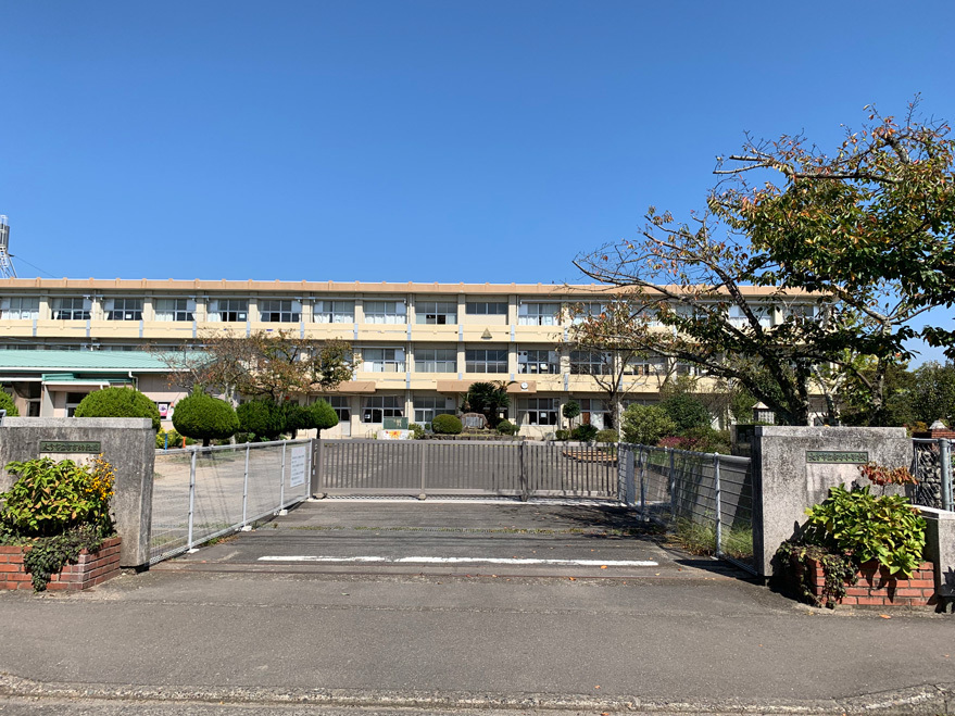 宗方小学校(約590ｍ/徒歩8分)