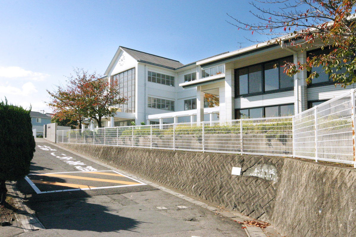 大分西中学校（約500ｍ/徒歩7分）