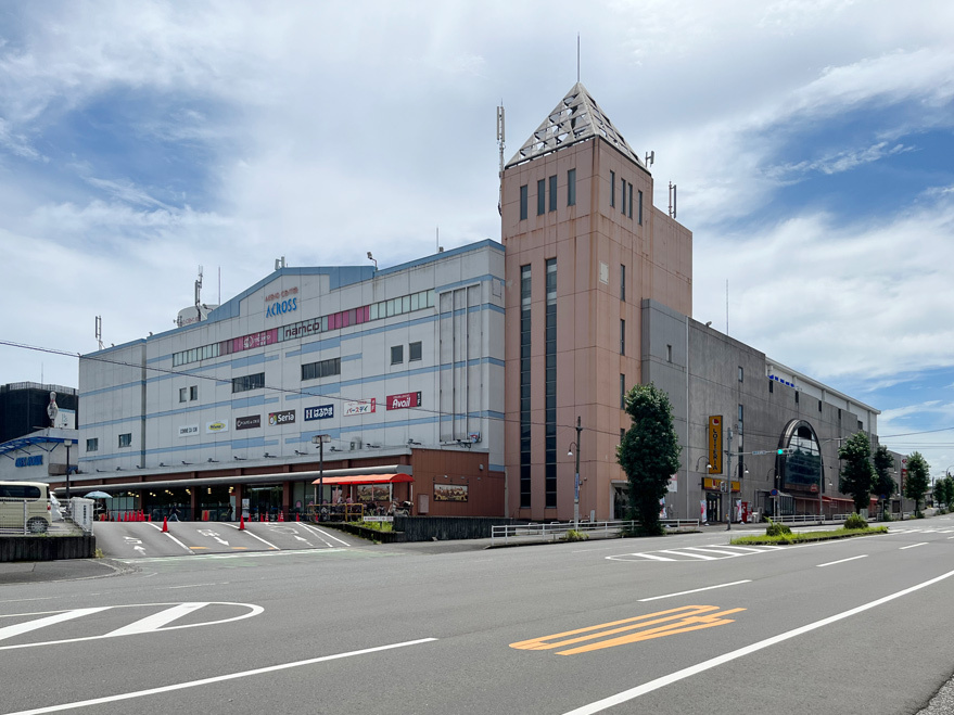 あけのアクロスタウン（約700ｍ/徒歩9分）