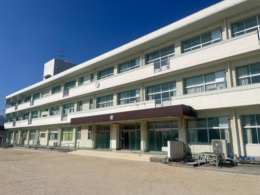 川崎小学校（約1000ｍ/徒歩13分）