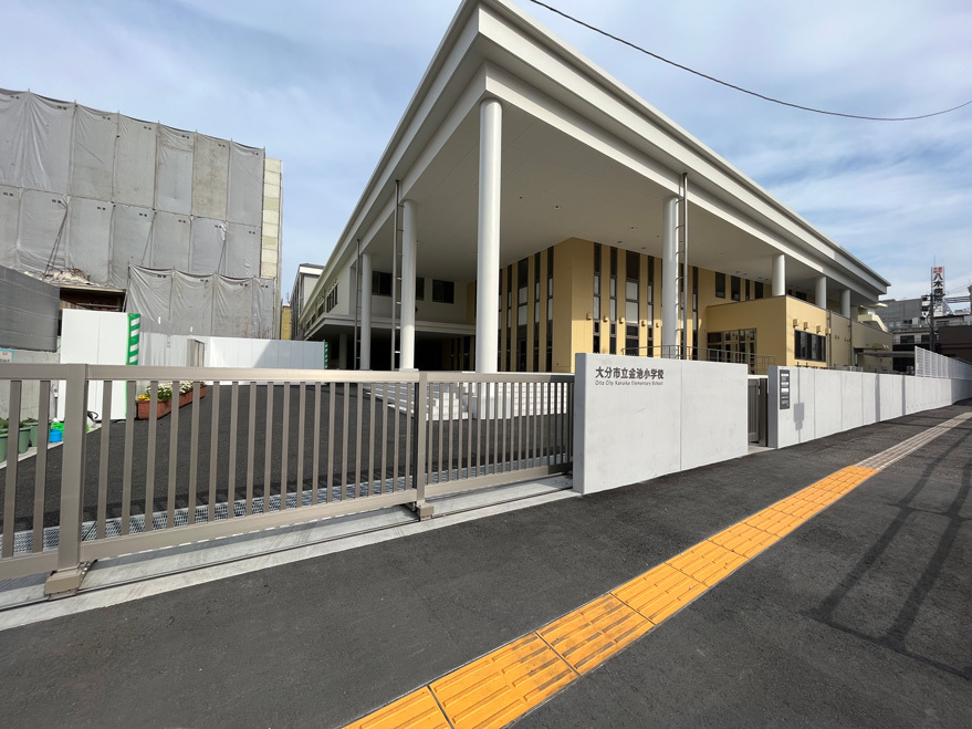 金池小学校（約850～900ｍ/徒歩11～12分）