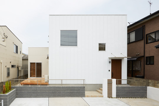 ZERO-CUBE+BOX × unico