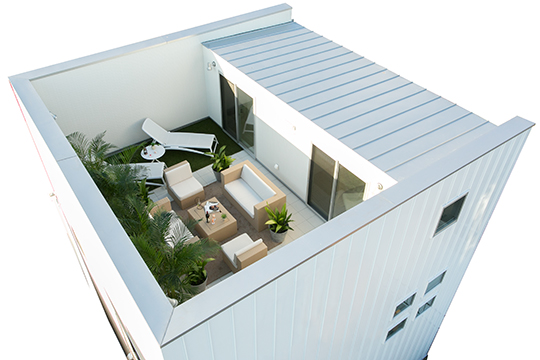 ZERO-CUBE+PENT HOUSE