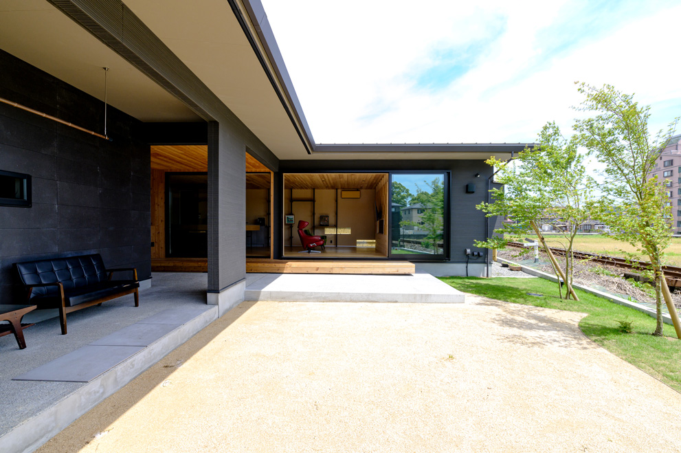 シンプルで洗練された平屋住宅の外観