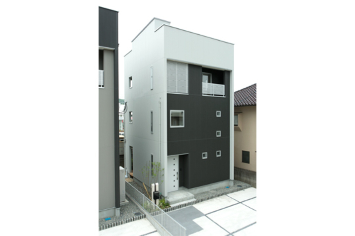 FLAT3+SKY BALCONY