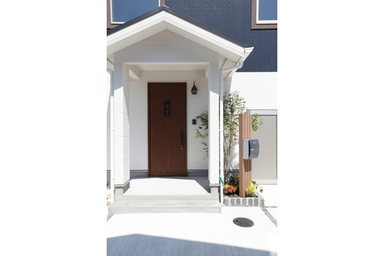 HYVA AND STYLE 玄関