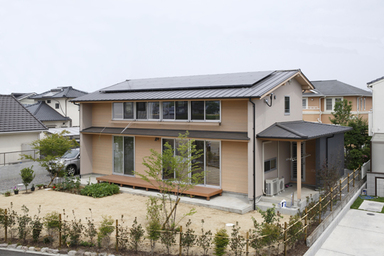 自然素材にこだわった子育てにやさしい家 外観3