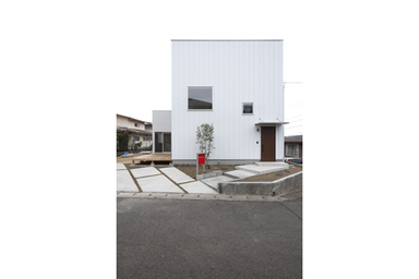 ZERO-CUBE + BOX SKY BALCONY 外観2