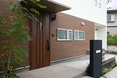 デザイン性と機能性を融合したヴィンテージハウス  玄関