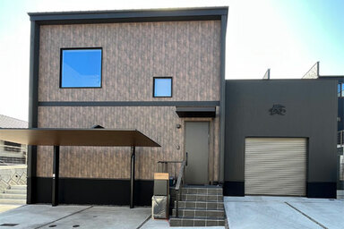 車を愛でることができる家