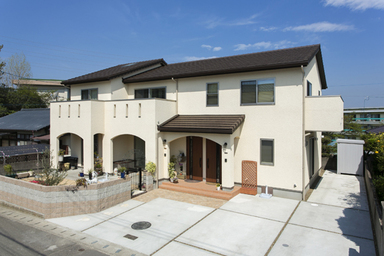 家族全員の意見を尊重しあえる優しさに包まれた二世帯住宅 外観