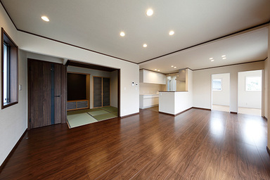 二世帯をつなぐ広々平屋住宅 LDK