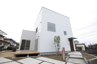 ZERO-CUBE + BOX SKY BALCONY 外観