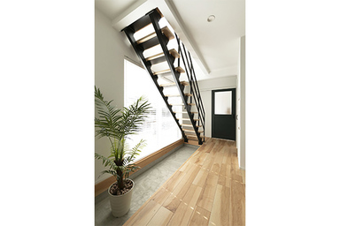 光が差し込む土間のある家 土間