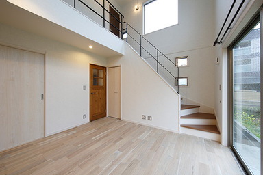 オールステンレスキッチンのある家 LDK