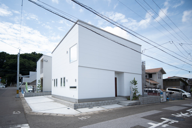 "ソト"と"ナカ"の共存をテーマに生まれた家