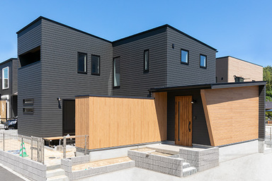 家にいながらもアウトドアを楽しめる、遊び心満載の家 外観