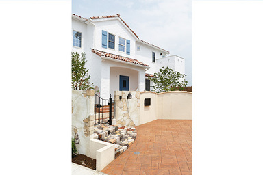 素材にこだわったアンティークレトロな家 外観3