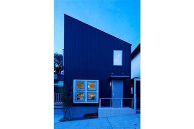 窓からの光に抱かれる癒しとゆとりの空間 外観