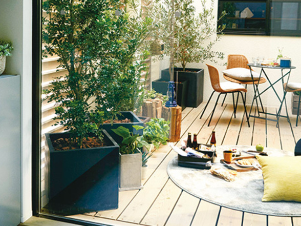 アウトドアリビングのある暮らし