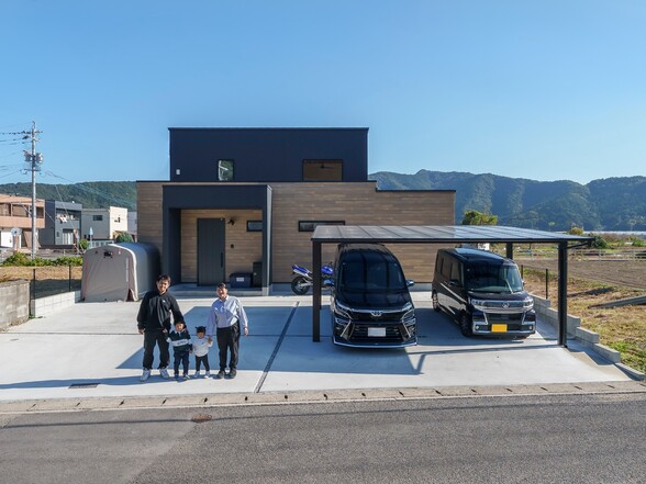 ゼロキューブをベースにカスタムした、共働き家族の「1階完結動線」の暮らし。