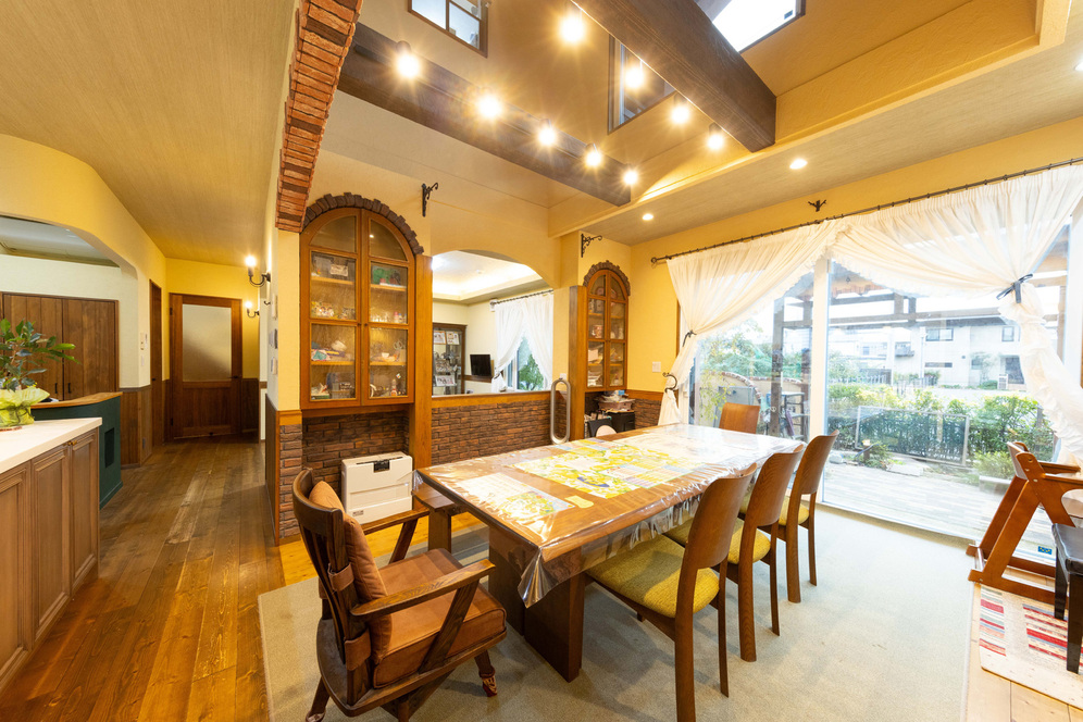 素材と造形美を大切に。時間とともに味わいを増す「本物の家」。