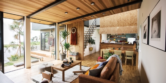 つながり、広がる、リビングと庭。