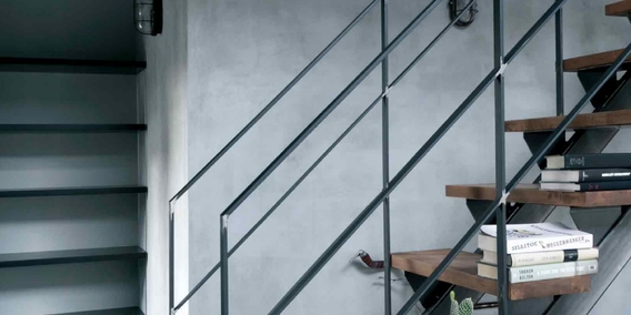 モルタルの持つ陰影とカラートーンはアートのような表情に