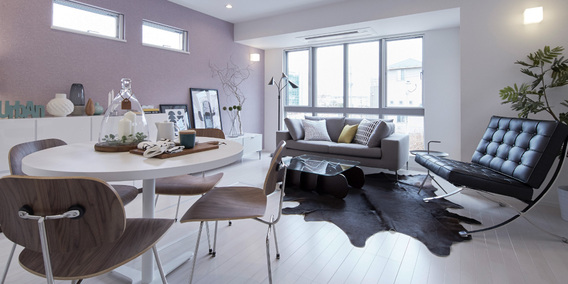 笑顔が集うリビングダイニングを、住まいのまん中に。