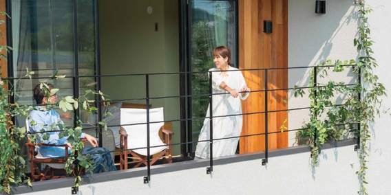 BALCONY / 朝を迎えに行く場所