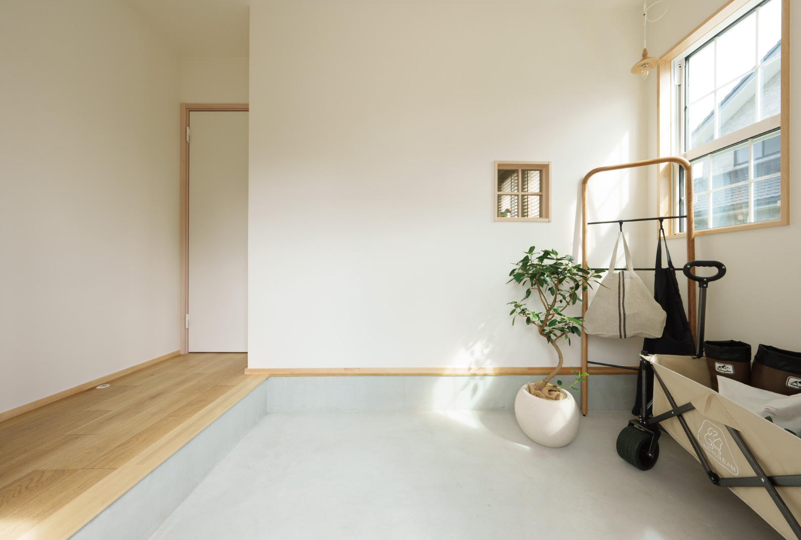 北欧の平屋の玄関